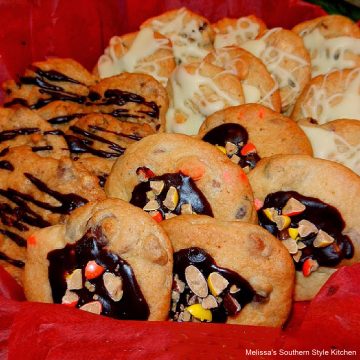 make everybody's favorite cookie Loaded Chunky Cookies 3 Ways