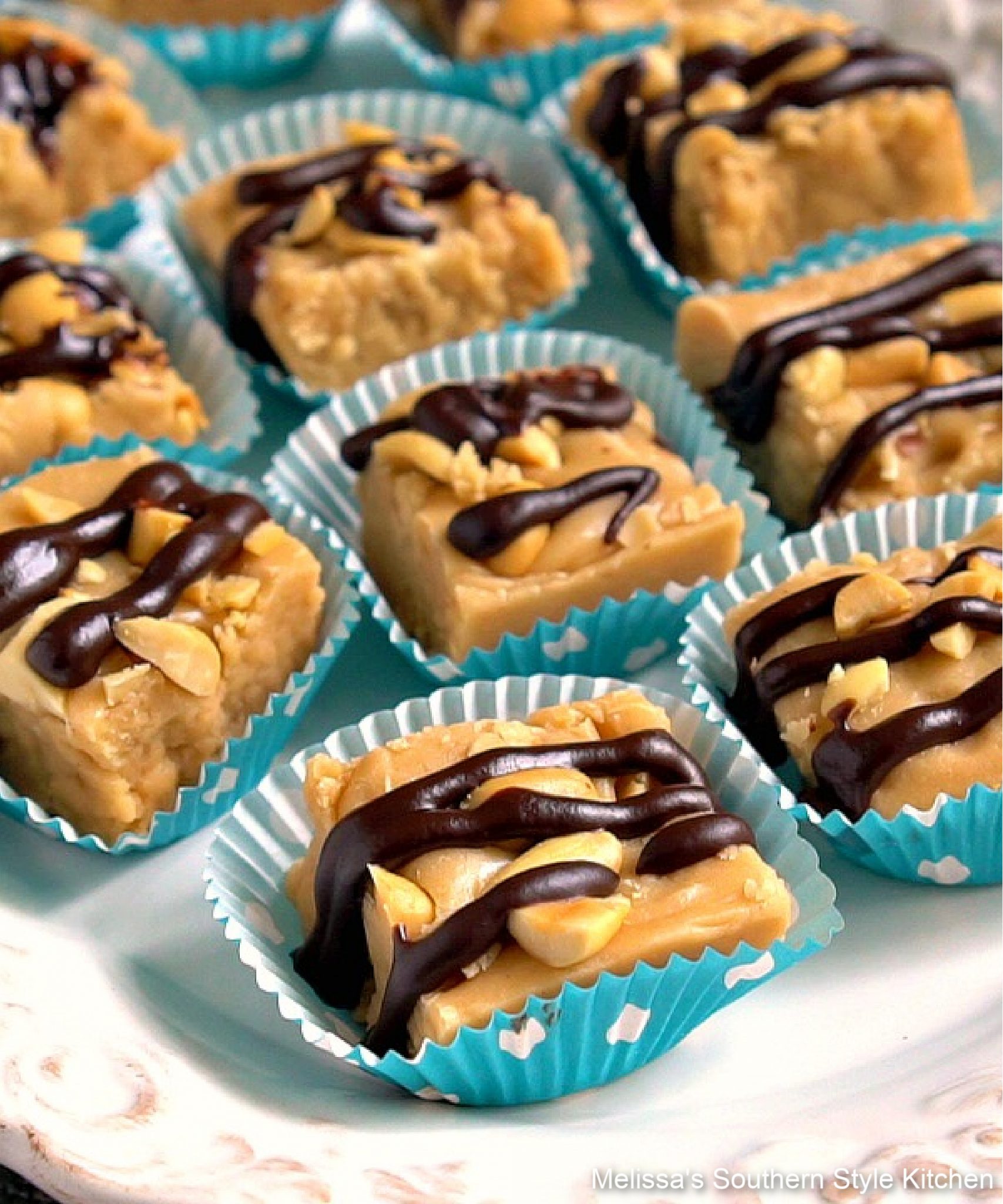 easy chocolate drizzled peanut butter fudge