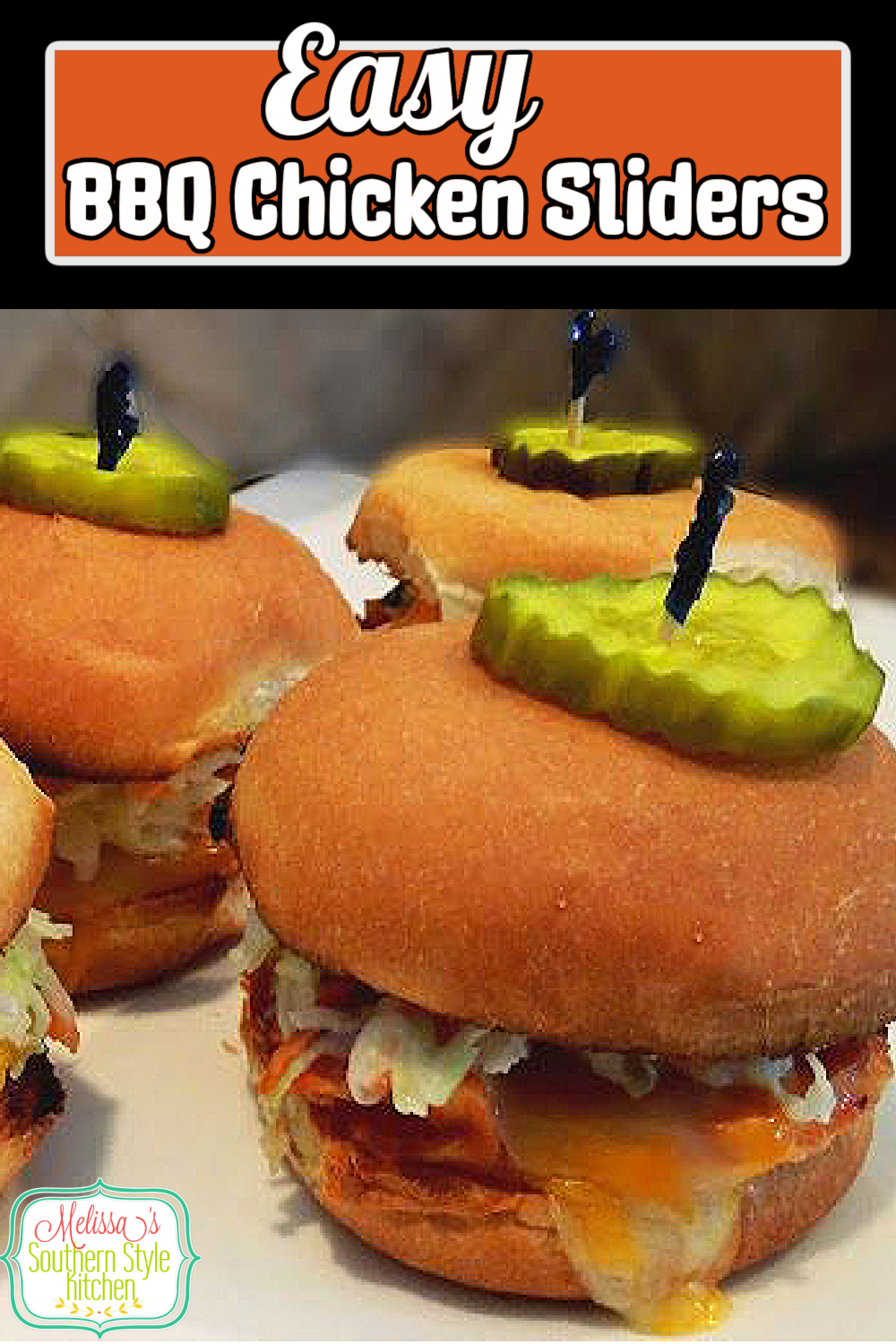 These mini Barbecue Chicken Sliders make a tasty game day appetizer or quick casual weekday meal with the family #chickensliders #barbecuechicken #easychickensliders #easychickenrecipes #gamedayrecipes #bbq #chicken