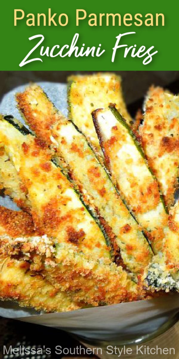 Make these amazing Panko Parmesan Crusted Zucchini Fries in the oven #zucchinifries #zucchinirecipes #ovenfrying #parmesanzucchini #sidedishrecipes #summerrecipes #southernrecipes #southernfood #zucchini #frenchfries