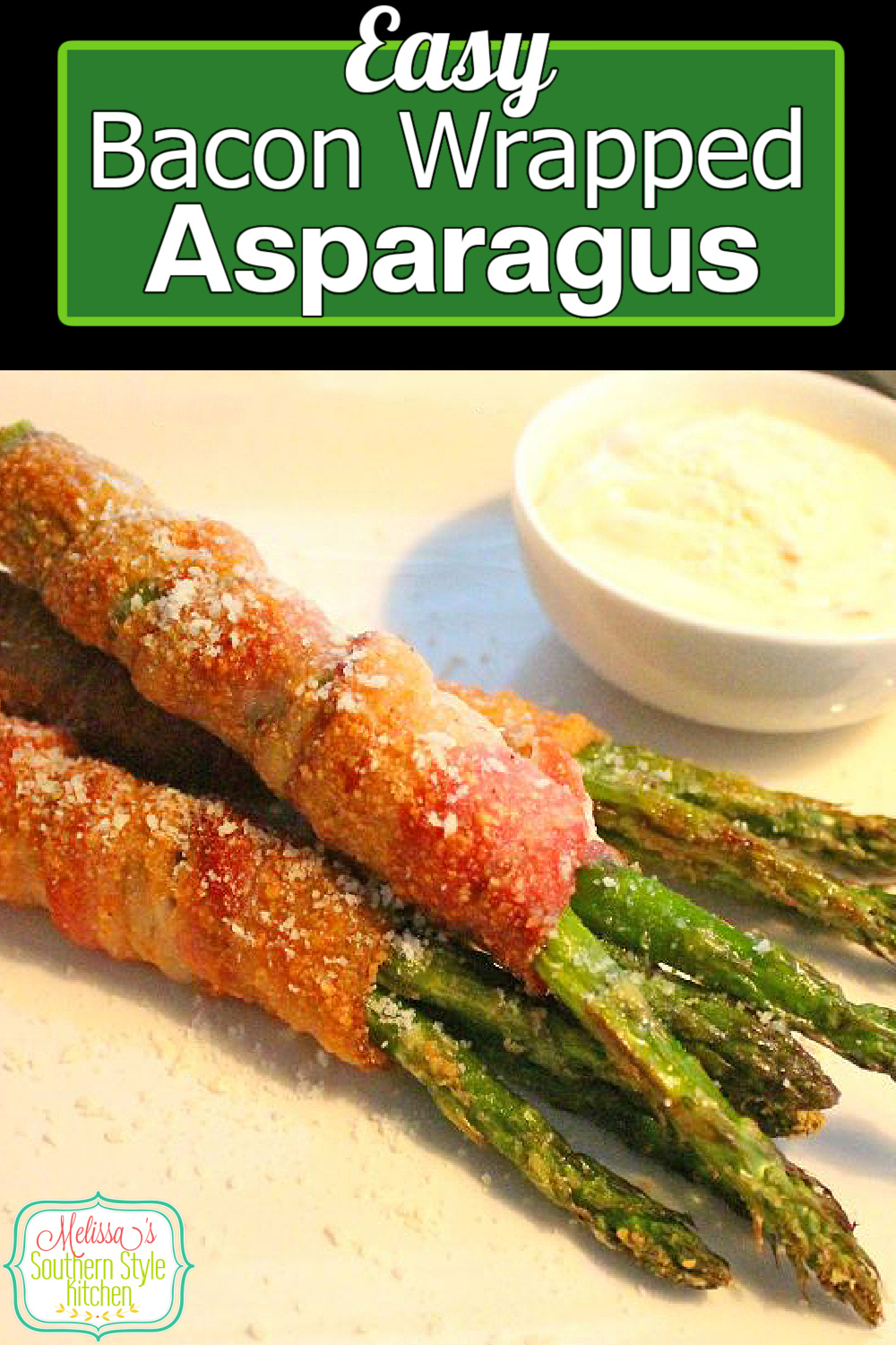 These stunning baked Bacon Wrapped Asparagus Bundles will turn any occasion into something special #bacon #baconwrappedasparagus #asparagusrecipes #sidedishrecipes #bacon #asparagus #baconrecipes #southernfood #holidaysides #southernrecipes via @melissasssk