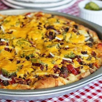 The Best Bacon Cheeseburger Pizza