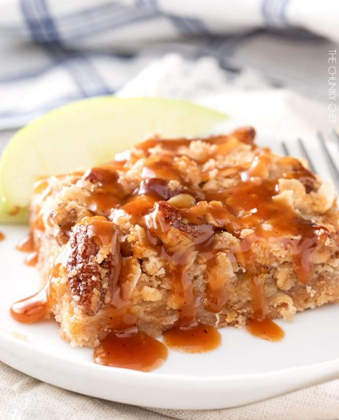 Apple-Pie-Bars-with-Cinnamon-Pecan-Streusel
