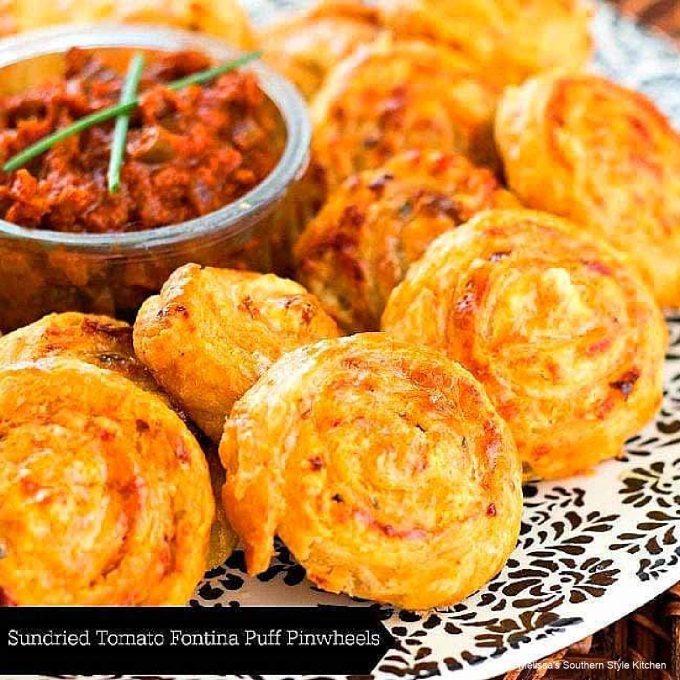 sundried-tomatoes-puff-pinwheels-recipe