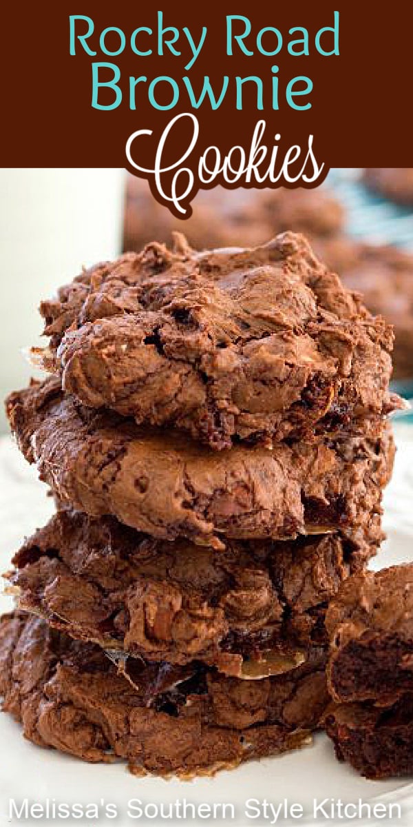 Brownies and rocky road candy collide in these fudgy  Rocky Road Brownie Cookies #browniecookies #rockyroad #rockyroadbrowniecookies #cookies #cookierecipes #desserts #dessertfoodrecipes #christmascookies #southernrecipes