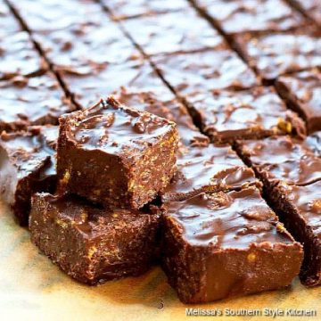 Crunchy No Bake Chocolate Peanut Butter Bars recipe