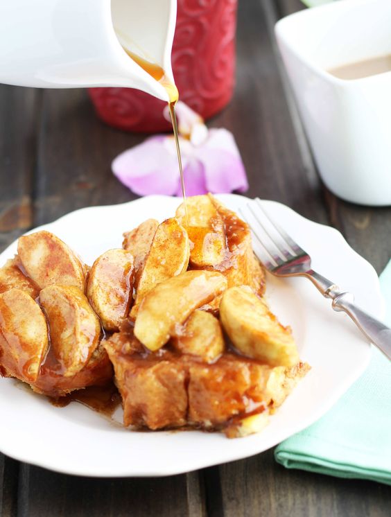 overnight-baked-apple-french-toast