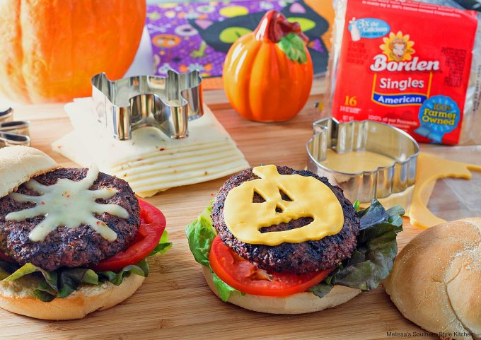 Hamburgers with melted cheese