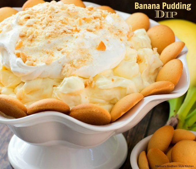 Banana Pudding Dip in a bowl with vanilla wafers