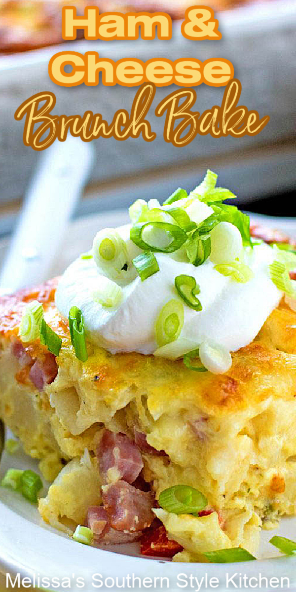 This make-ahead casserole is a spectacular option for your next special brunch #hamandcheese #casseroles #brunchbake #hashbrowns #ham #holidayrecipes #holidaybrunch #southernfood #southernrecipes #thanksgiving #leftoverhamrecipes #eggs #hashbrownrecipes #potatocasserole