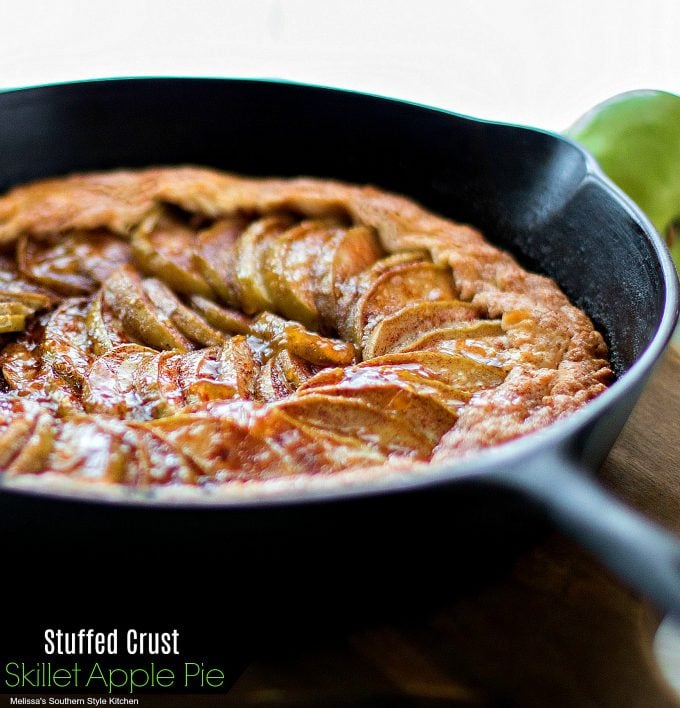 Stuffed Crust Skillet Apple Pie