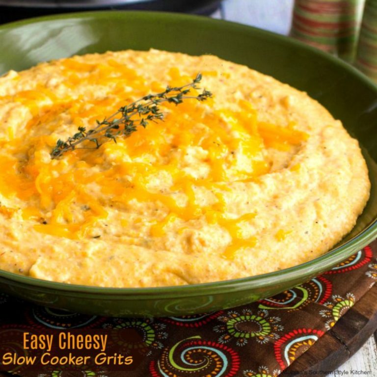 Easy Cheesy Slow Cooker Grits