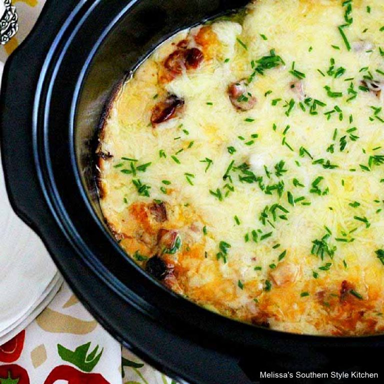 Slow Cooked Cheesy Scalloped Potatoes