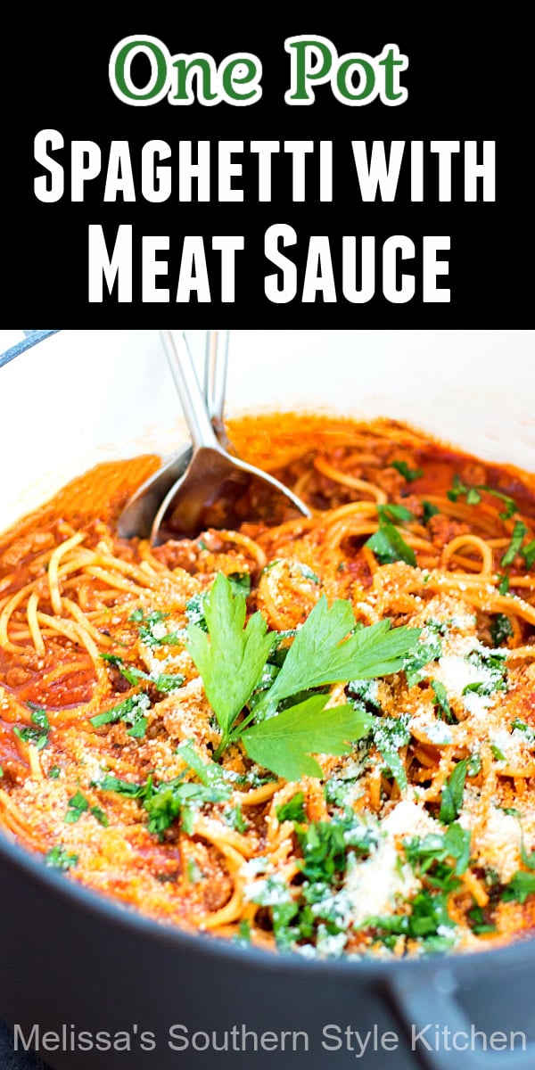 One Pot Spaghetti with Meat Sauce #spaghetti #spaghettisauce #meat #beef #easygroundbeefrecipes #dinnerideas #Italianspaaghetti #easyrecipes #onepot #pasta #southernfood #southernrecipes via @melissasssk