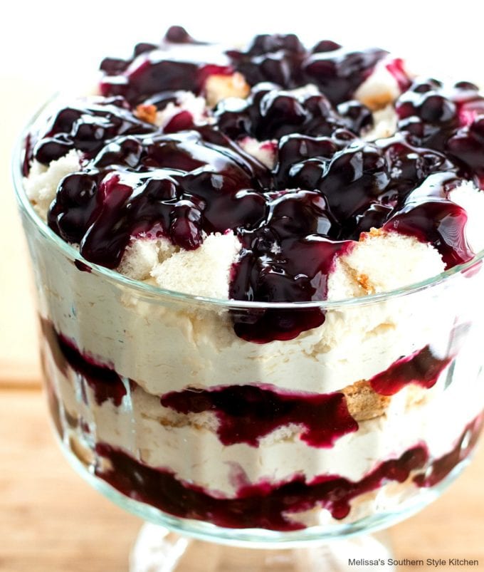 Easy Blueberry Cheesecake Trifle