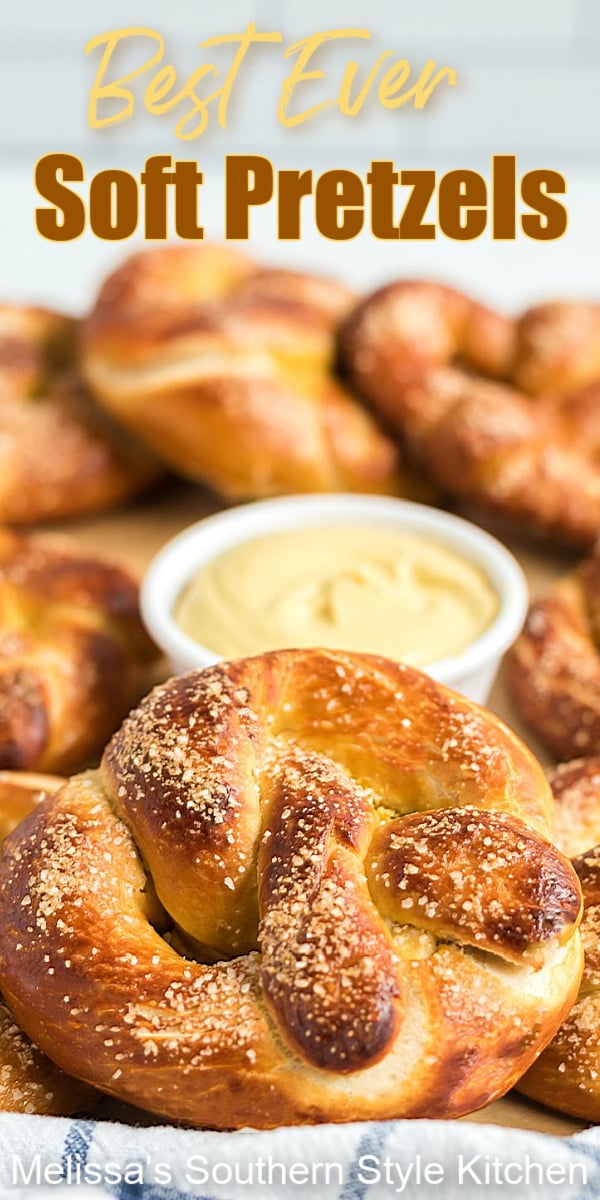 The snack fans in your life will flip for these homemade soft pretzels #pretzels #softpretzels #pretzelrecipes #snacks #appetizerrecipes #bread #southernfood #southernrecipes #holidayrecipes via @melissasssk