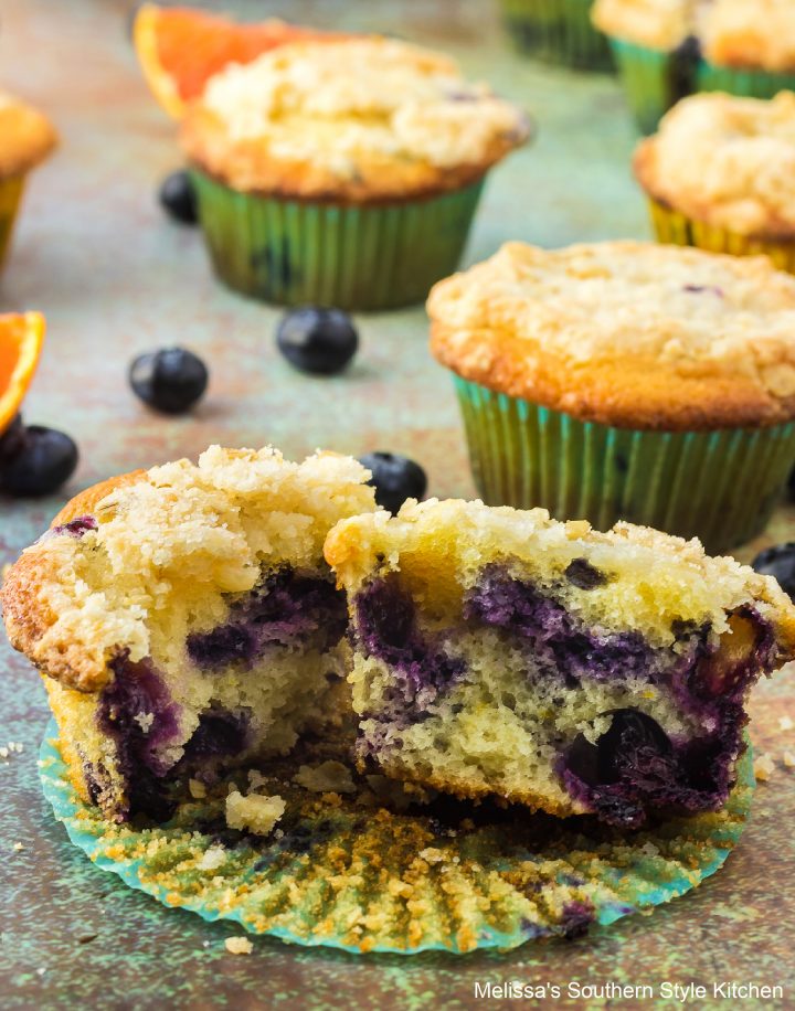 Blueberry Muffins - melissassouthernstylekitchen.com