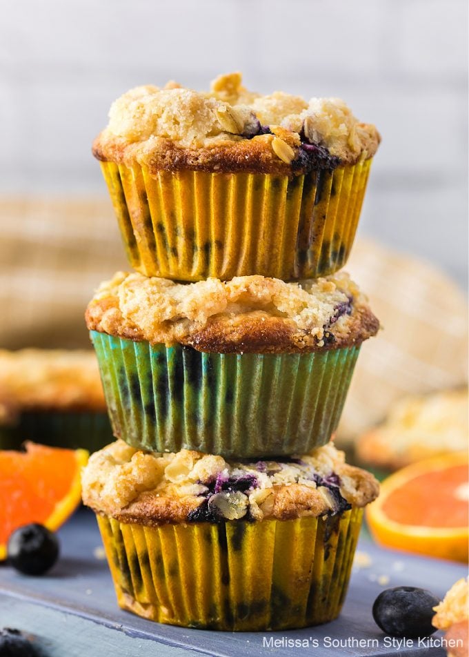 Blueberry Muffins with crumb topping