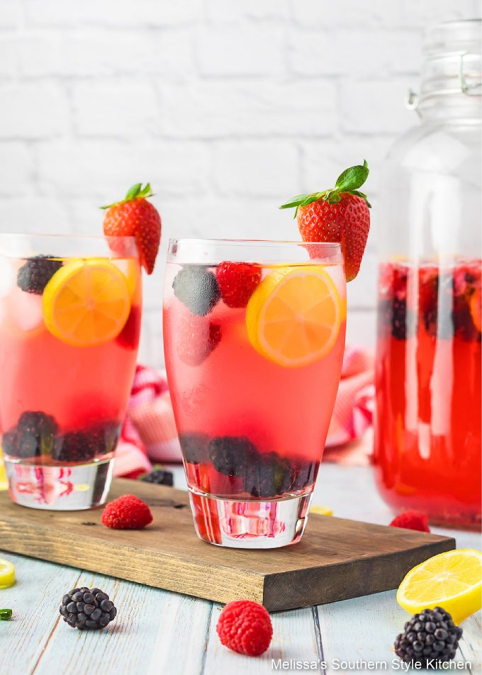 best ever Sparkling Berry Lemonade