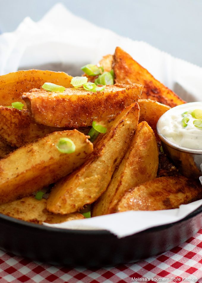 Crispy Baked Potato Wedges with ranch dip