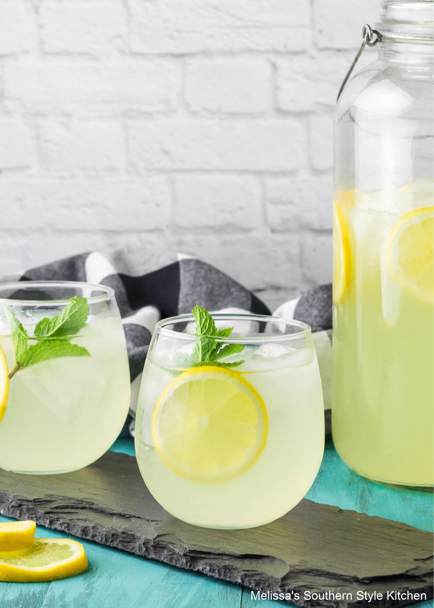 Southern style Homemade Lemonade Recipe