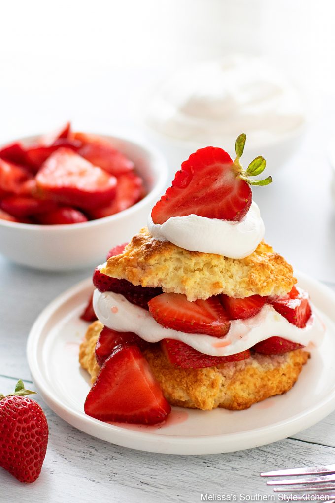 strawberries-and-cream-shortcakes