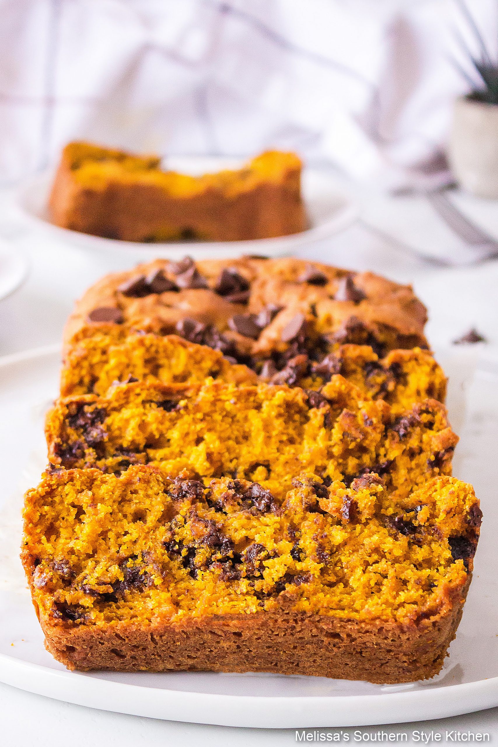 sliced-pumpkin-bread-with-chocolate-chips