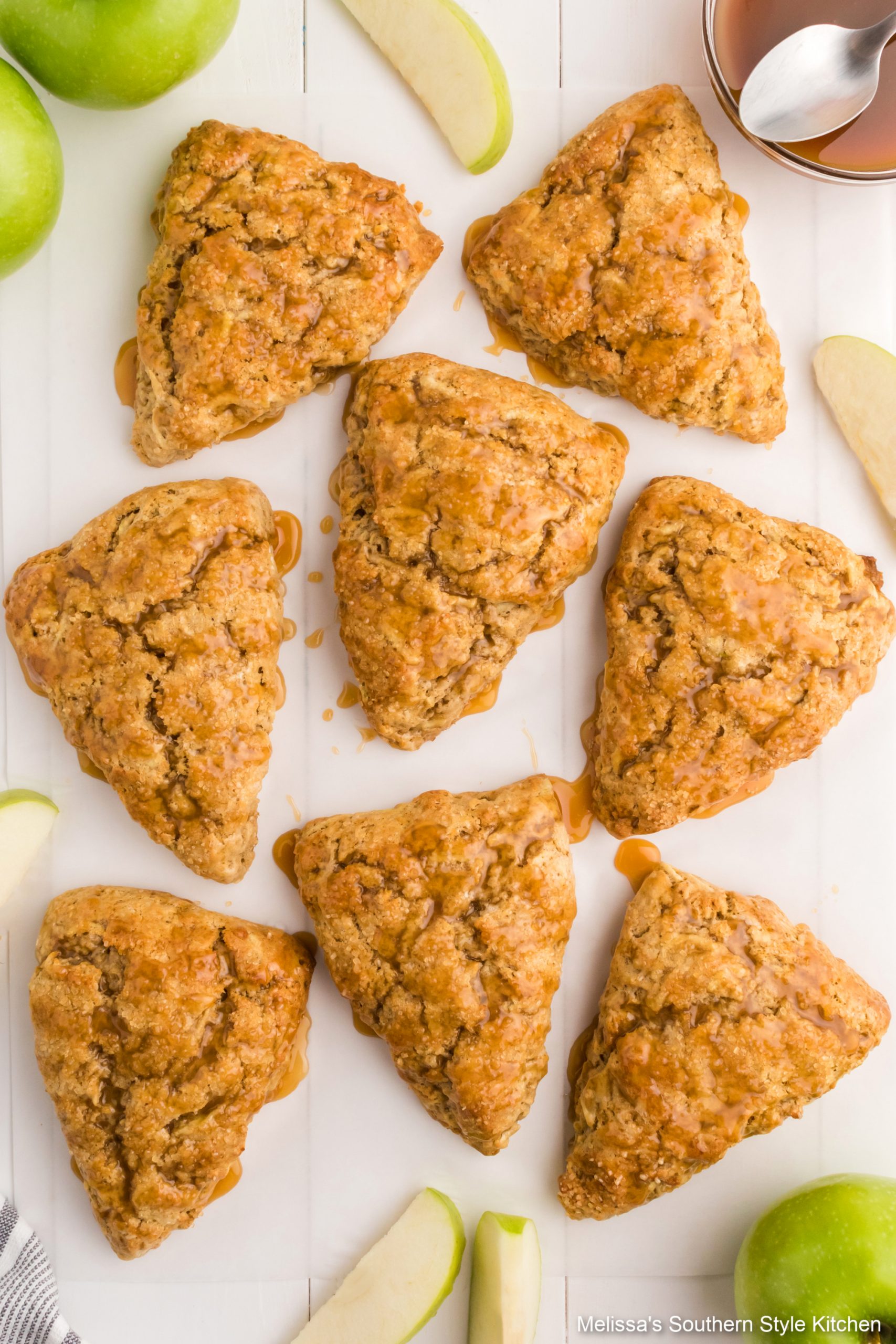 easy-caramel-apple-scones