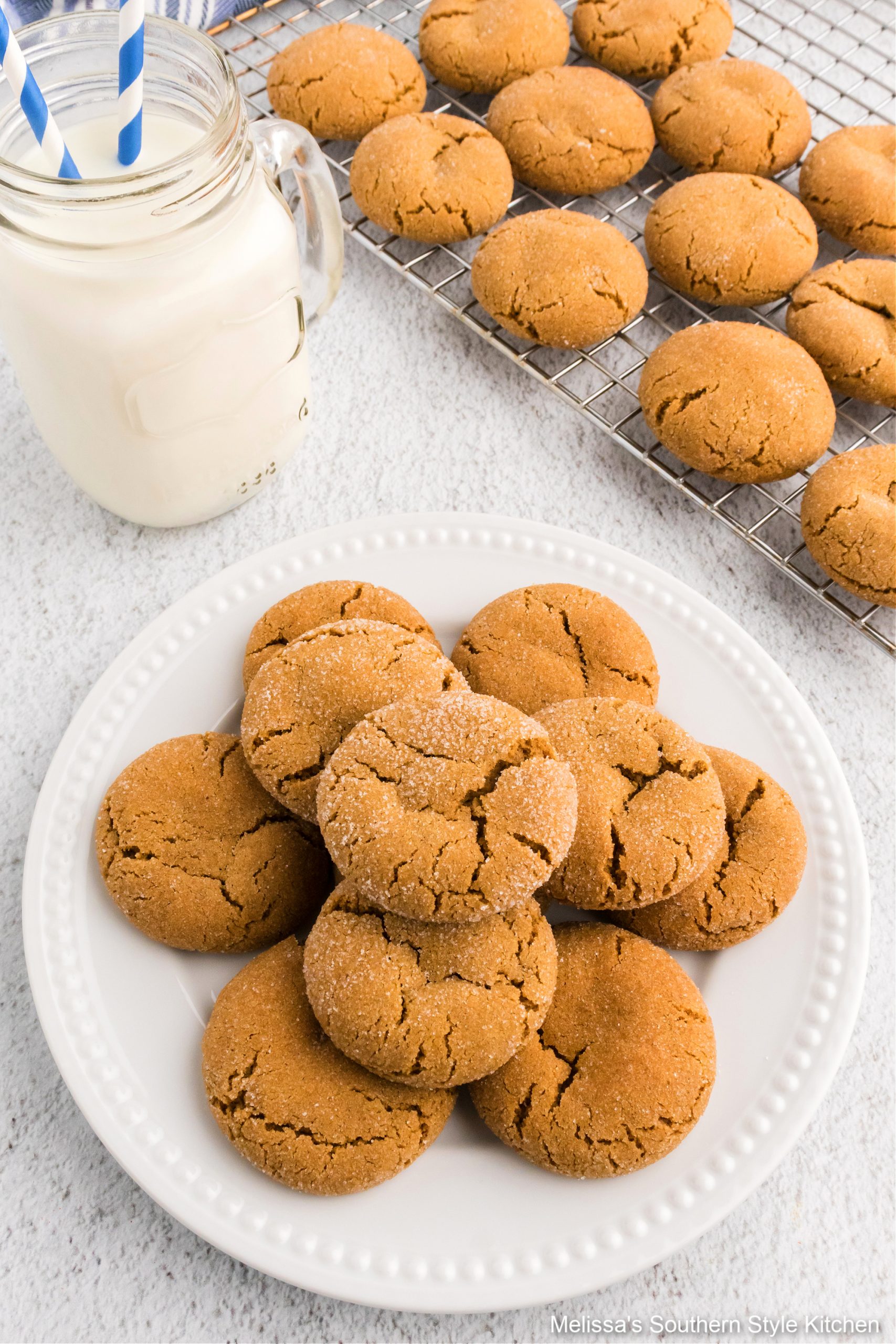 easy-soft-molasses-cookies