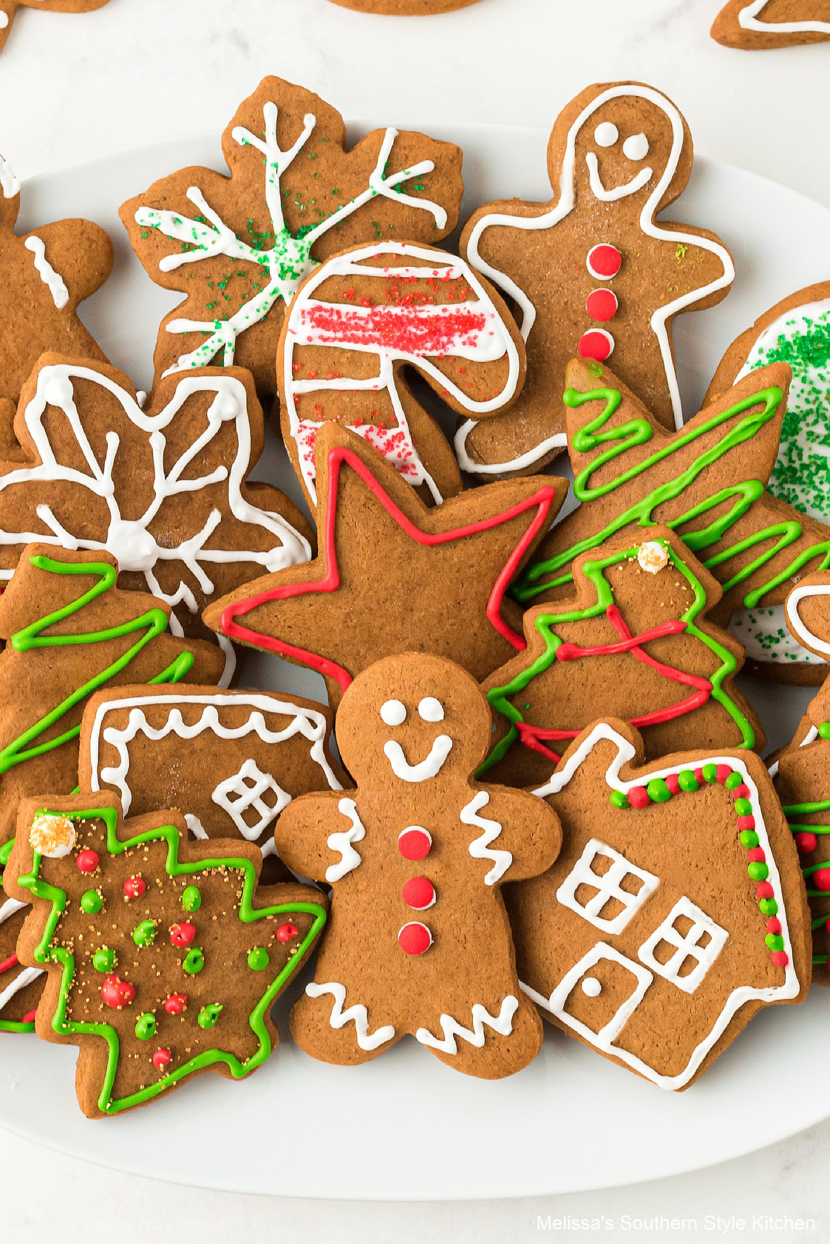 plated-gingerbread-cookies