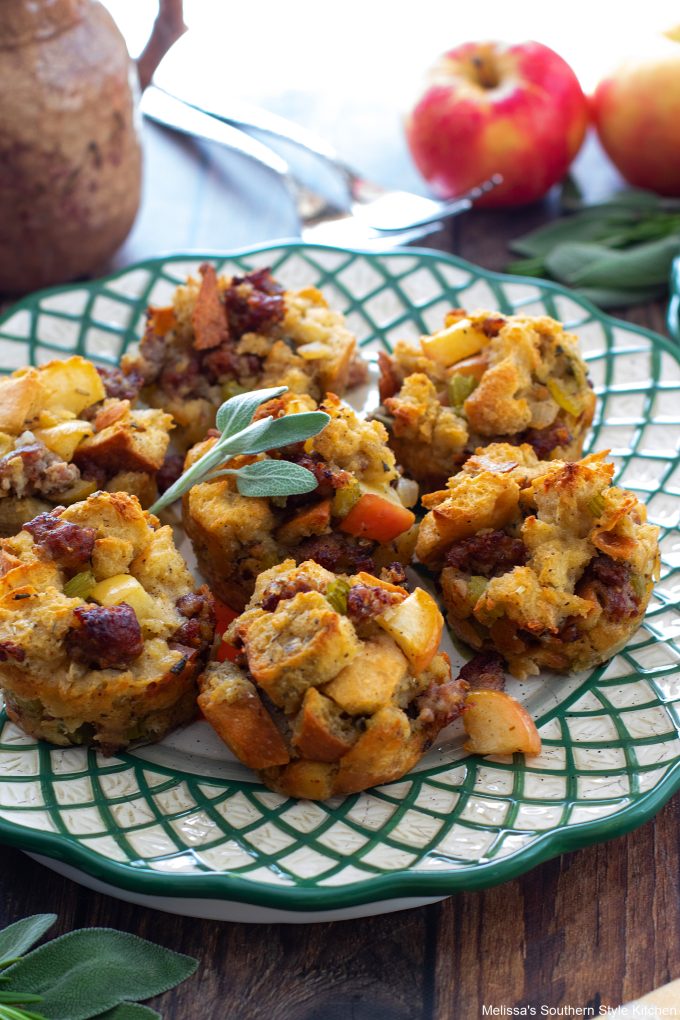 baked-thanksgiving-stuffing-muffins