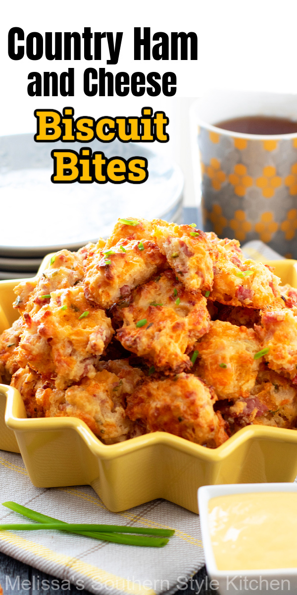 These Country Ham and Cheese Biscuit Bites turn biscuits into an appetizer for casual gatherings or a small bite to add to the brunch menu #biscuitbites #countryhambiscuits #southernbiscuits #biscuitrecipes #southernbiscuits #southernbiscuitrecipes #buttermilkbiscuits