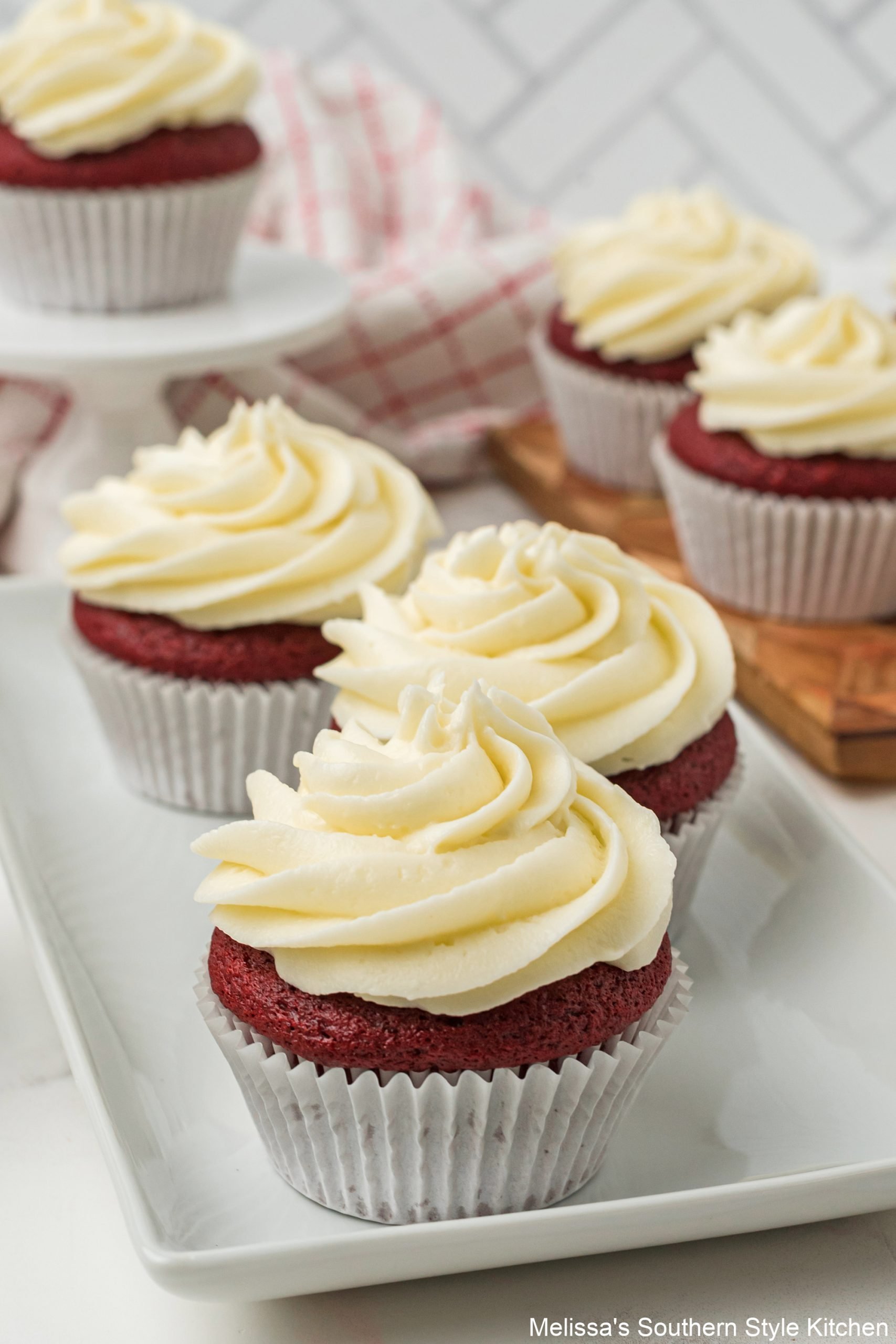cream-cheese-frosted-red-velvet-cupcakes