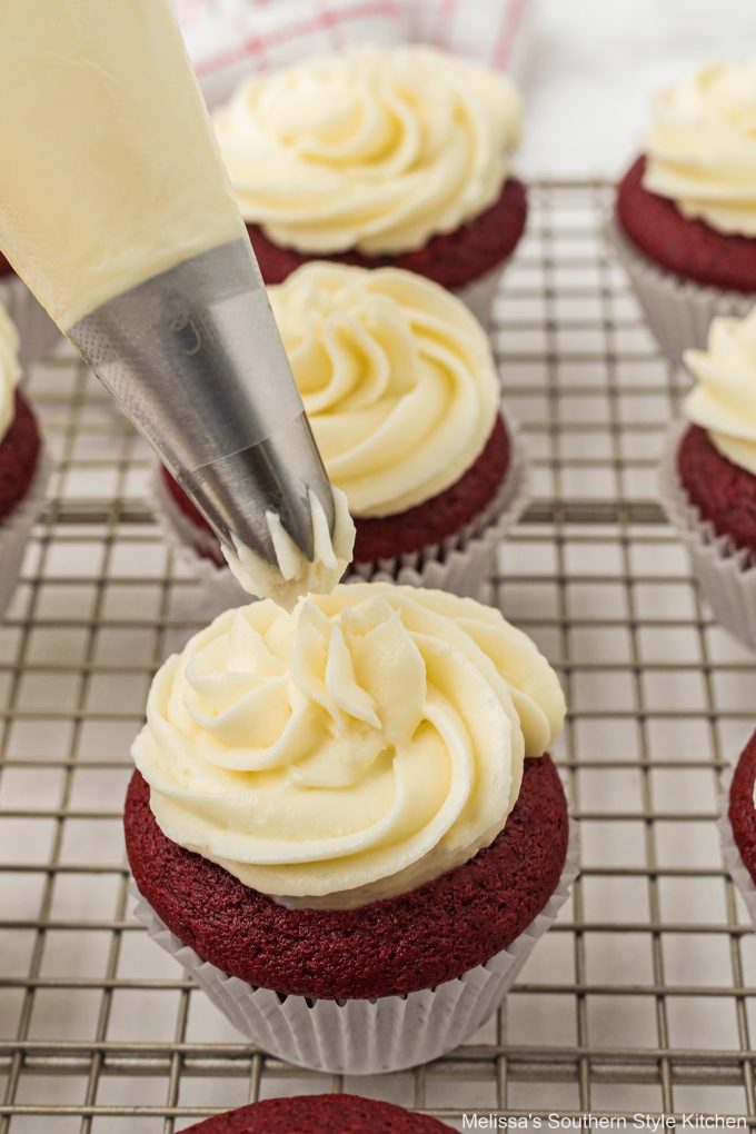 frosting-cupcakes