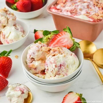 no-churn-strawberry-cheesecake-ice-cream-recipe