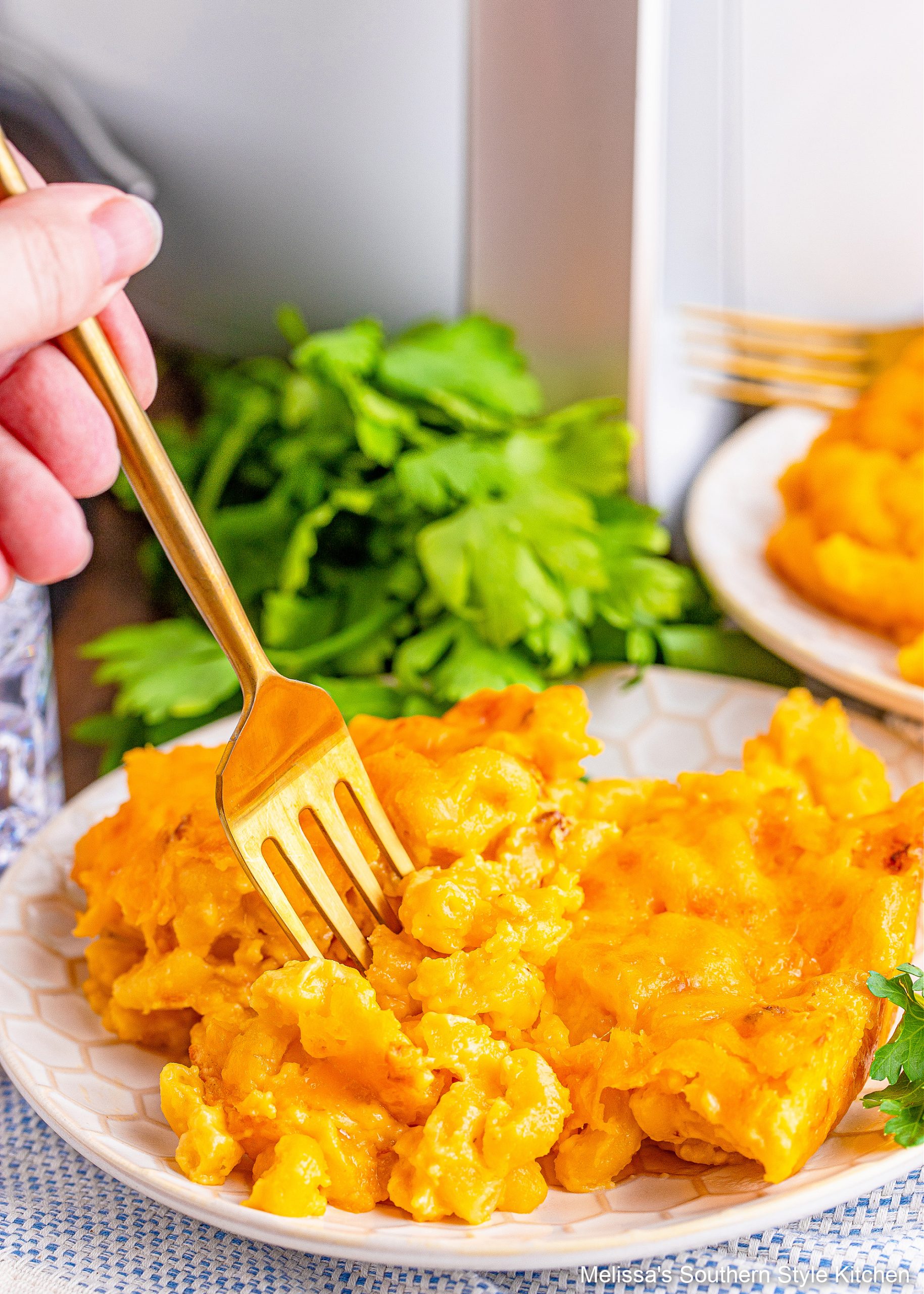 easy-macaroni-and-cheese-in-air-fryer