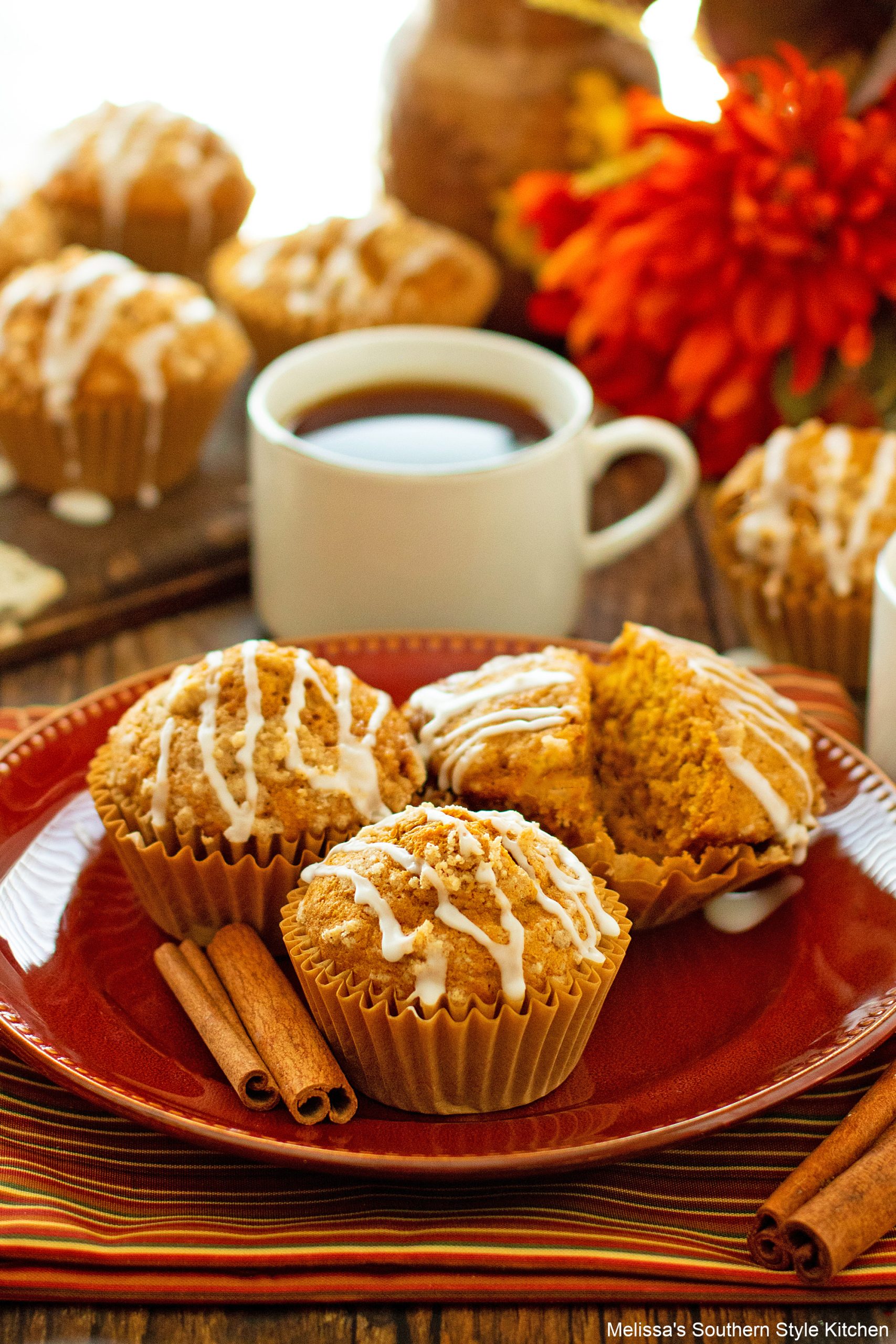 glazed-bakery-style-pumpkin-muffins