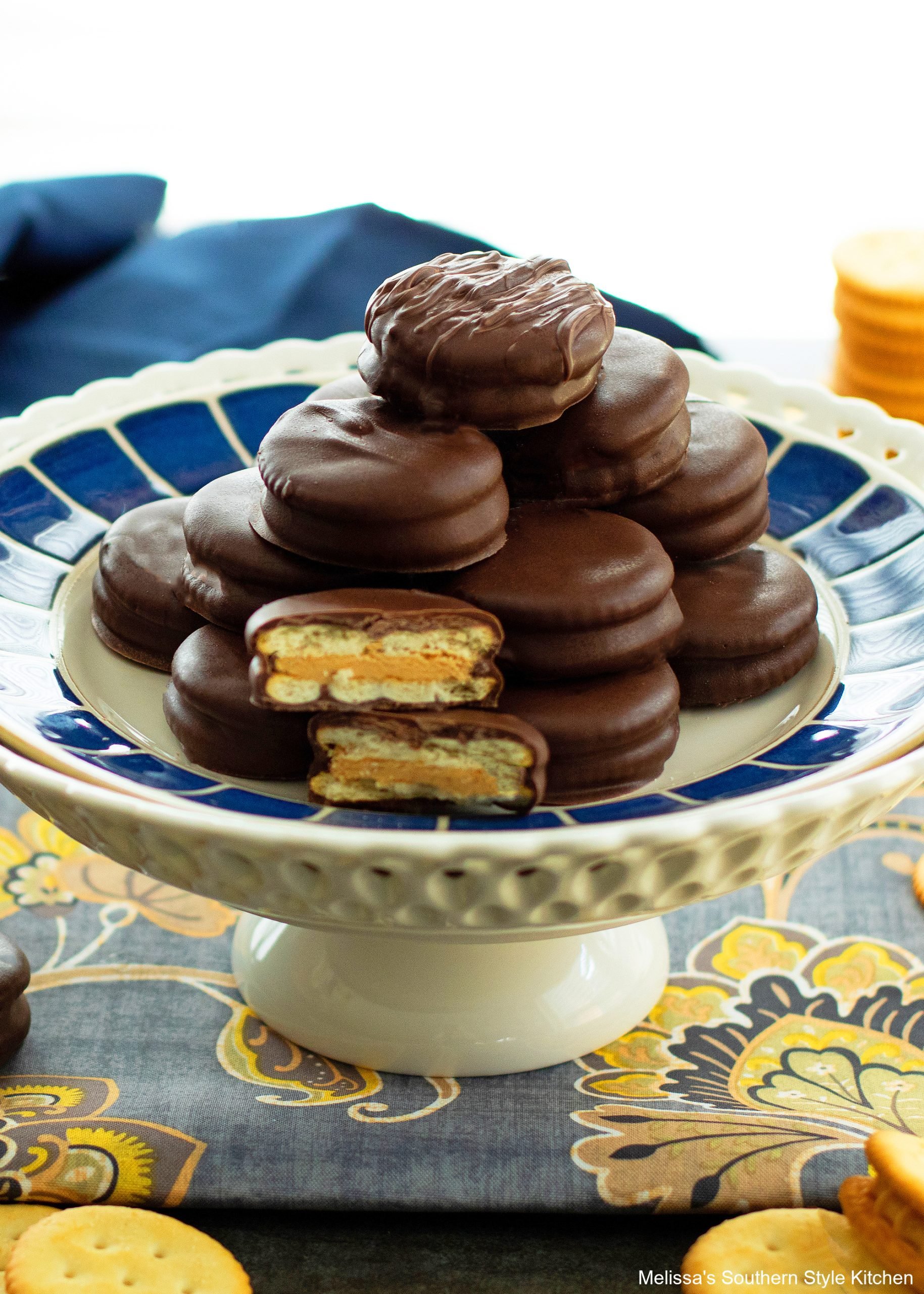 easy-chocolate-covered-peanut-butter-ritz