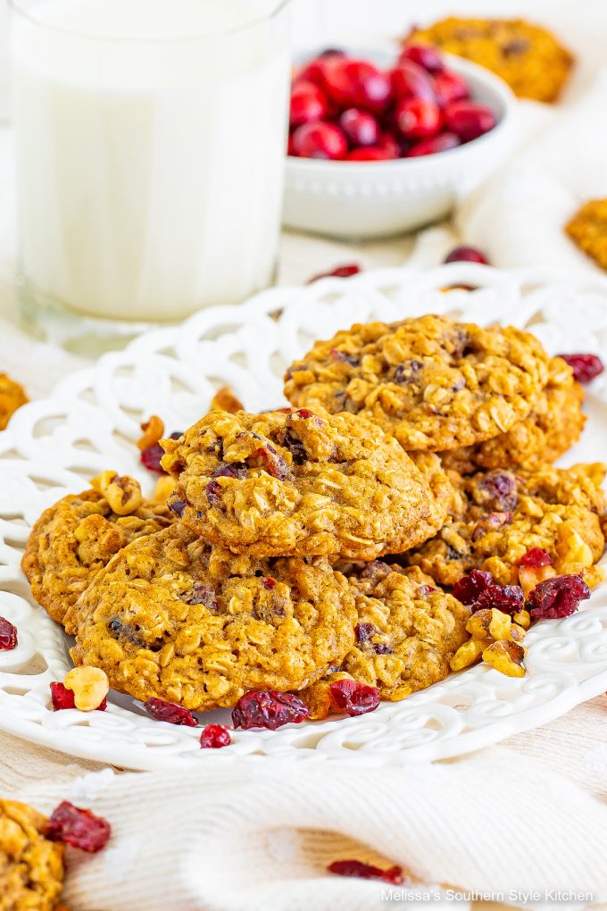 homemade-cranberry-walnut-oatmeal-cookies