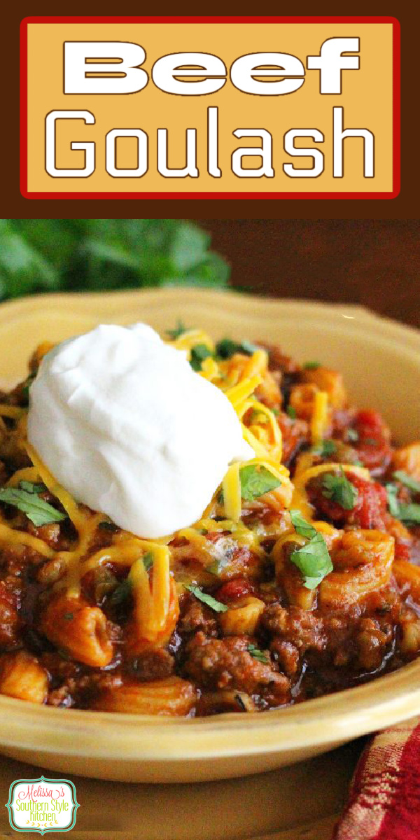 Clean out your veggie bin with this flavor packed Beef Goulash! #easygroundbeefrecipes #goulash #beefgoulash #macaroni #pasta #easydinnerrecipes via @melissasssk