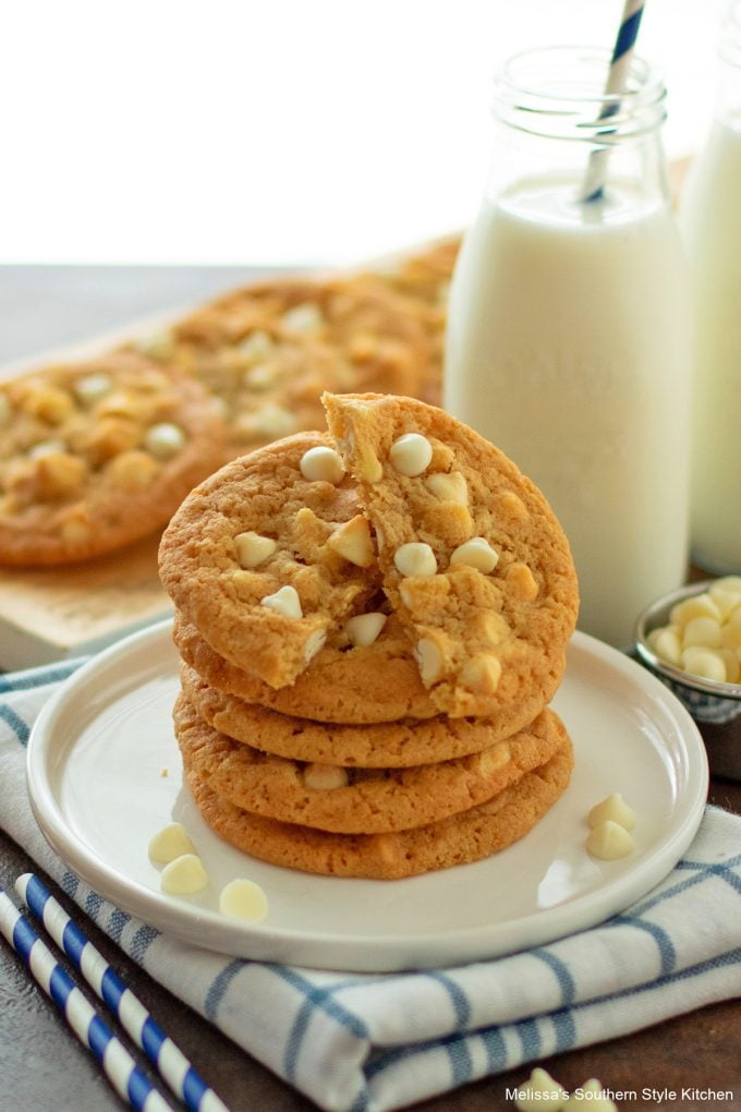 hershey's-white-chocolate-chip-cookies