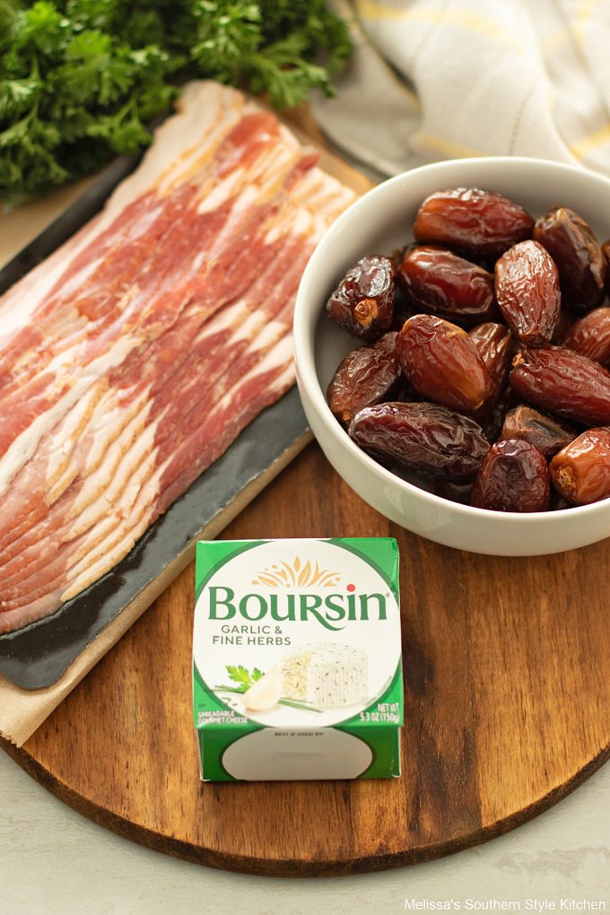 ingredients-to-make-bacon-wrapped-dates