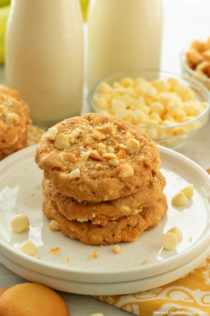 white-chocolate-chip-banana-pudding-cookies