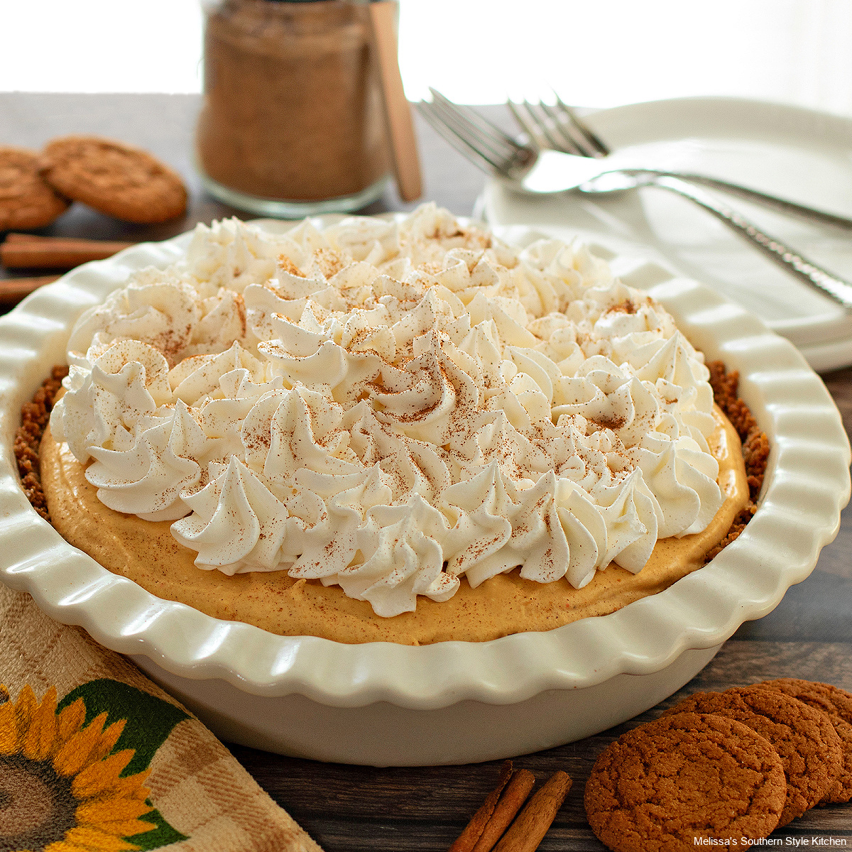 No Bake Pumpkin Pie - melissassouthernstylekitchen.com