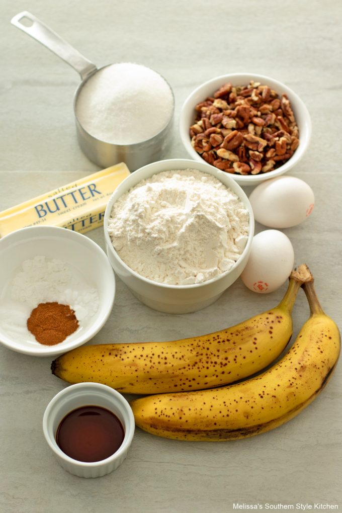 ingredients-to-make-banana-muffins
