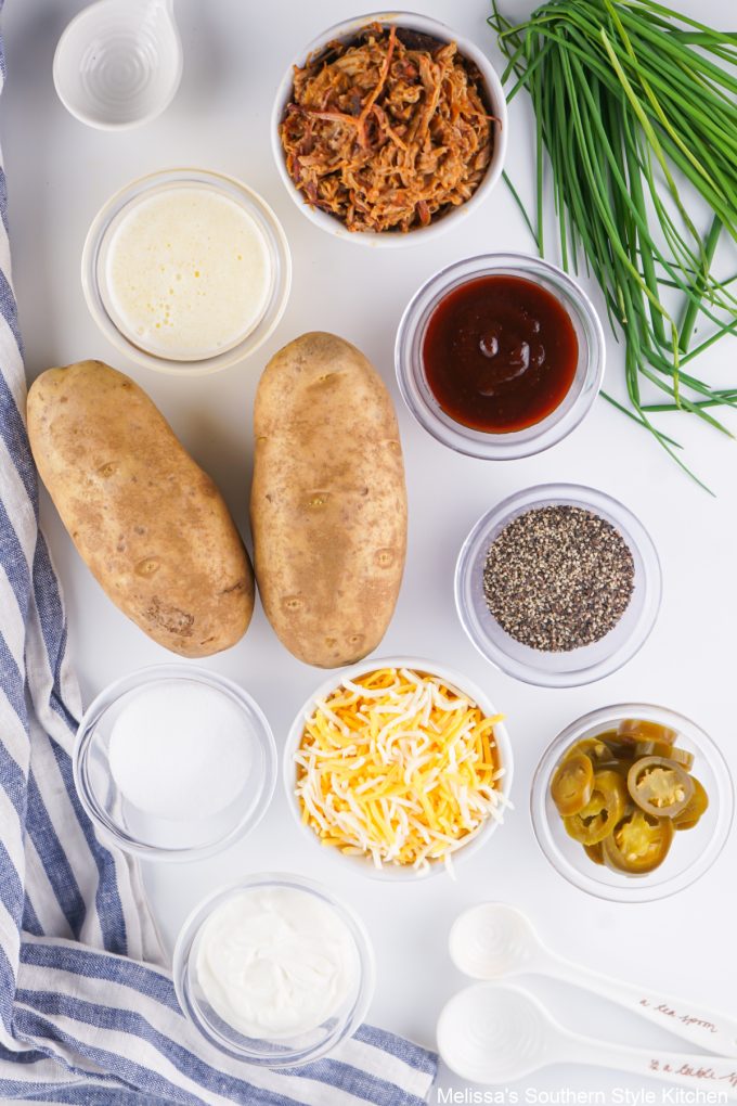ingredients-to-make-bbq-stuffed-potatoes