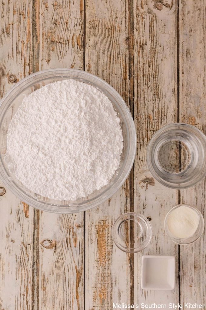ingredients-royal-icing-for-christmas-cookies