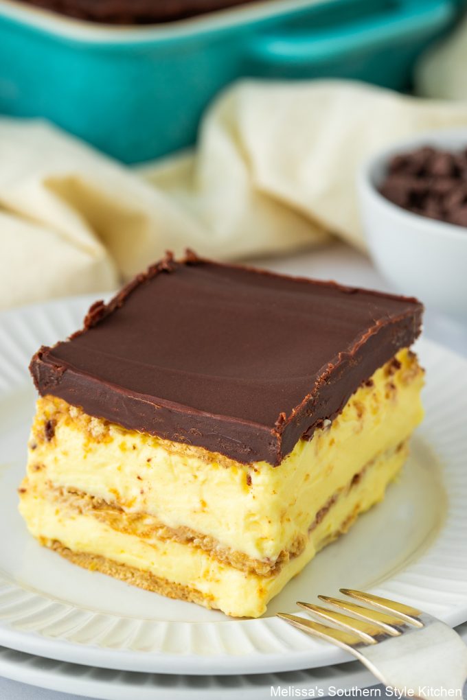 chocolate-eclair-cake-no-bake