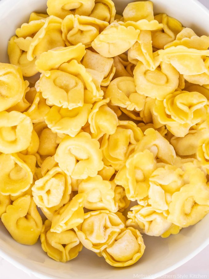 ingredients-to-make-cheese-tortellini-tomato-soup